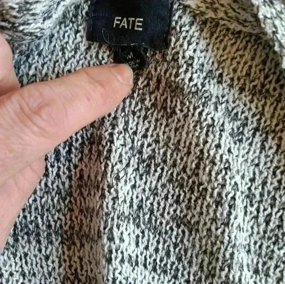 FATE Sweater Jacket - Picture 2 of 3